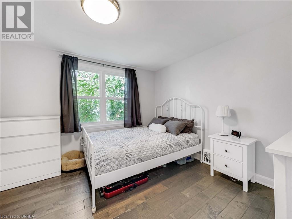 223 Sydenham Street, Brantford, Ontario  N3R 3Z6 - Photo 23 - 40631600