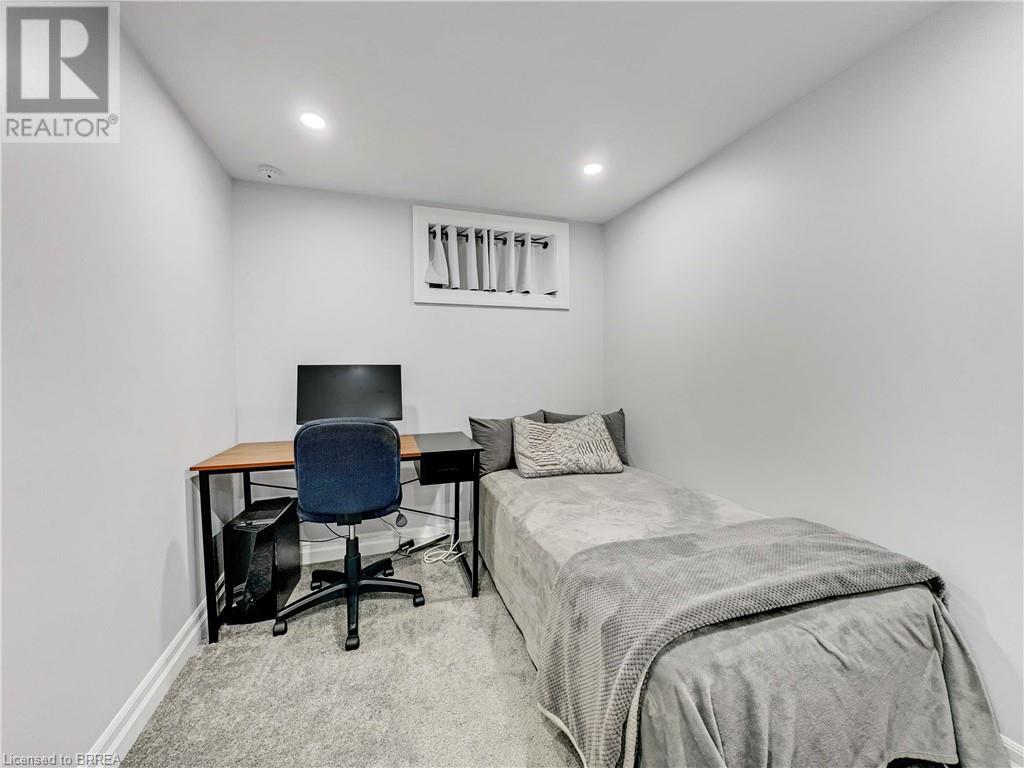 223 Sydenham Street, Brantford, Ontario  N3R 3Z6 - Photo 27 - 40631600