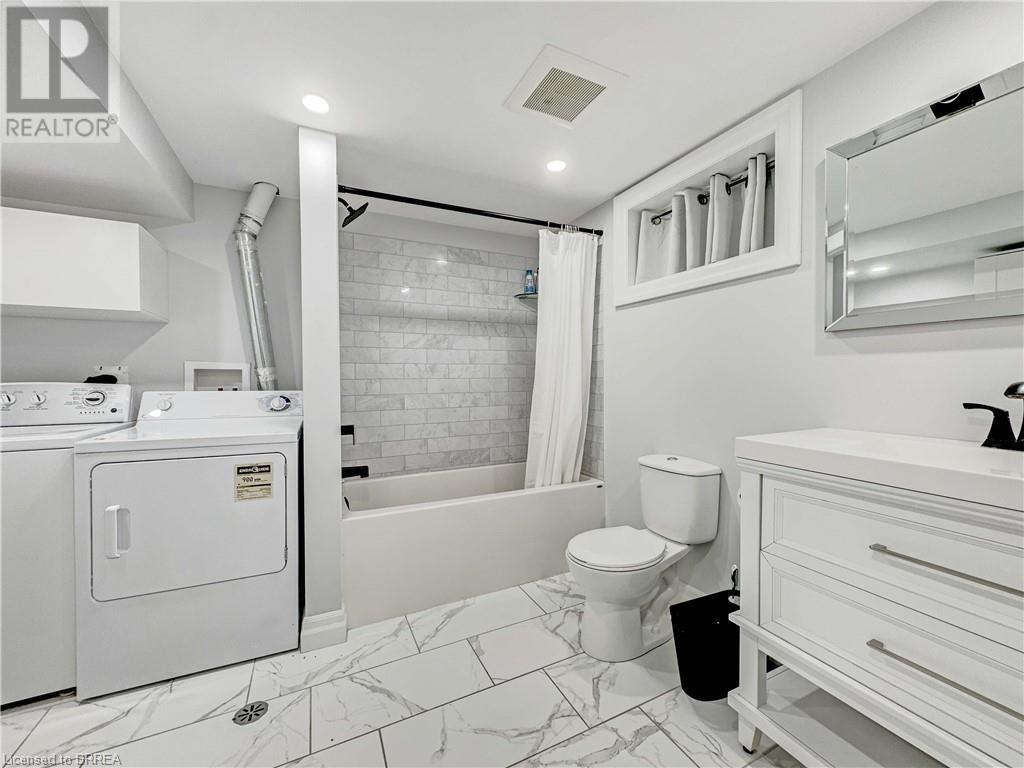 223 Sydenham Street, Brantford, Ontario  N3R 3Z6 - Photo 28 - 40631600