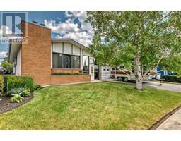 4424 3 Street Ne Greenview, Calgary, Ca