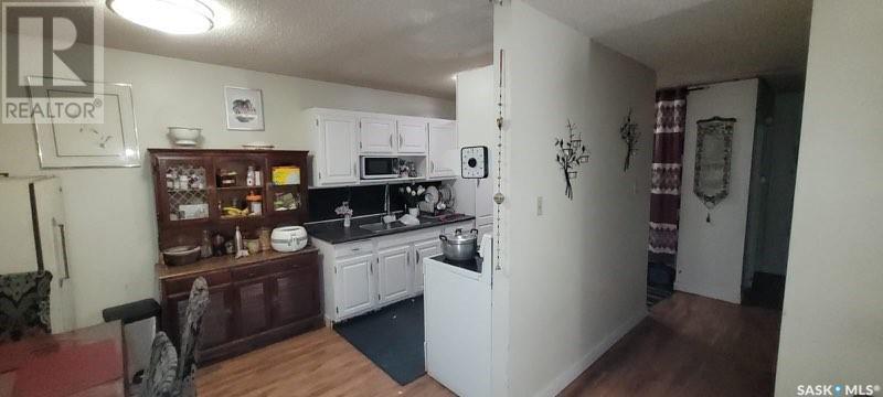 Property at 23 2309 17th STREET W image 4