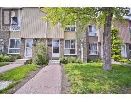 40 THORNY VINEWAY, toronto (bayview village), Ontario