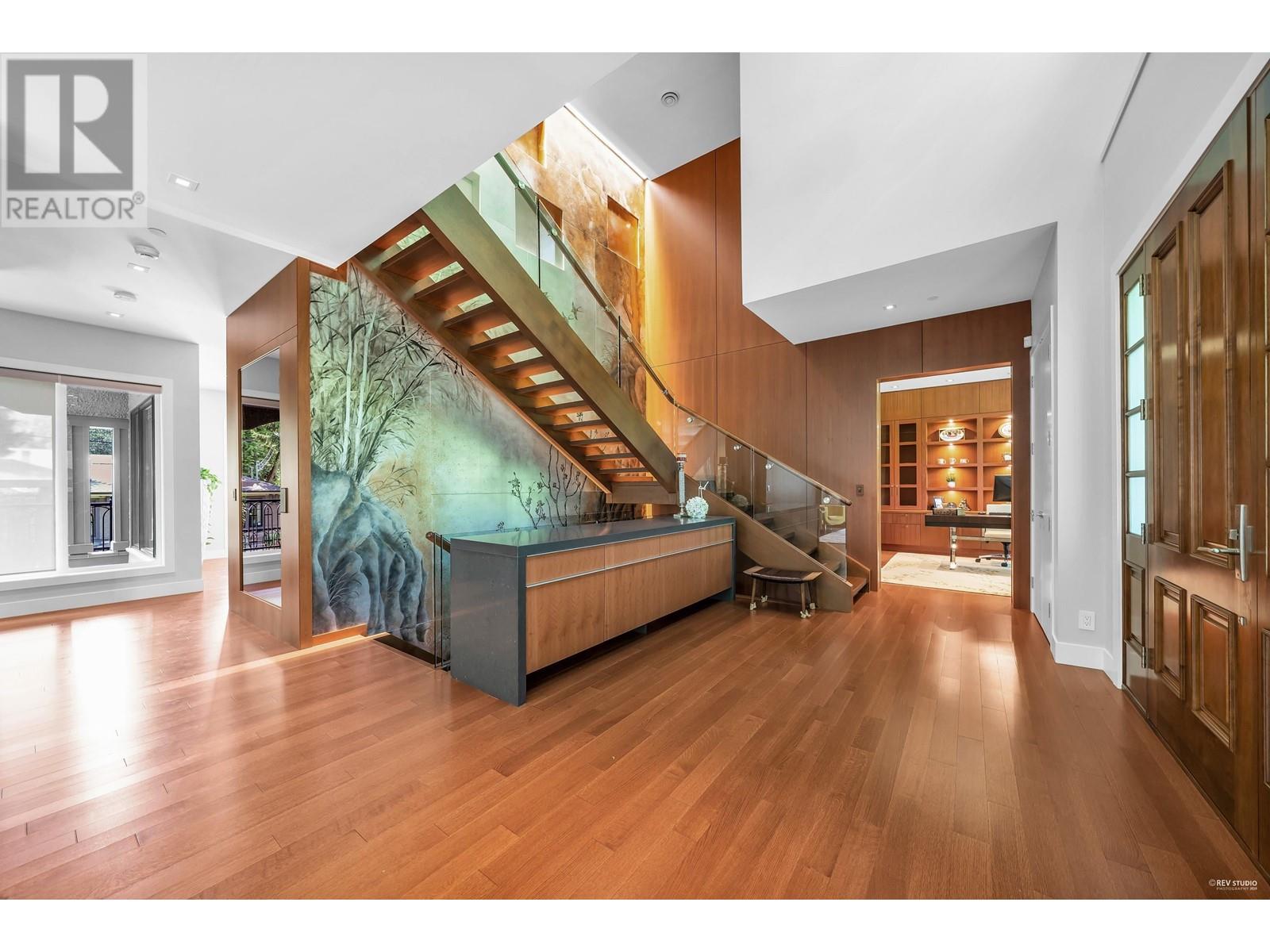 Property at 5961 CHURCHILL STREET image 3