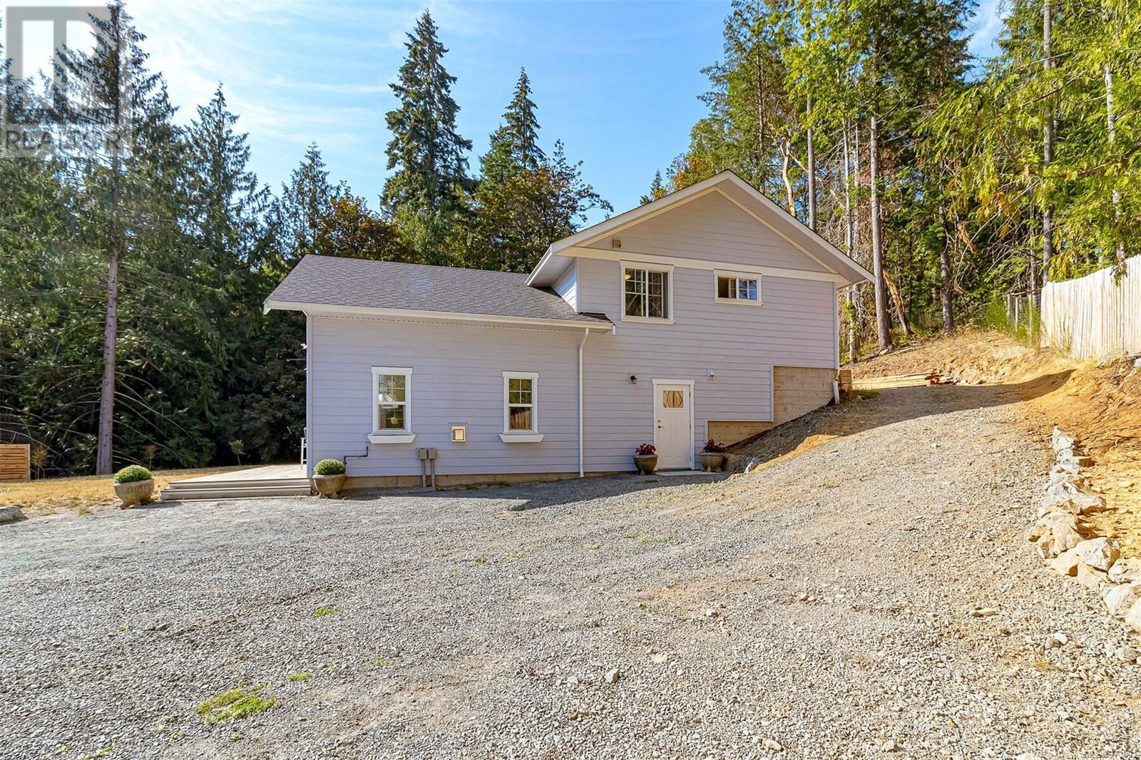 3226 Pinder Pl, Cobble Hill, British Columbia  V0R 1L6 - Photo 2 - 973001