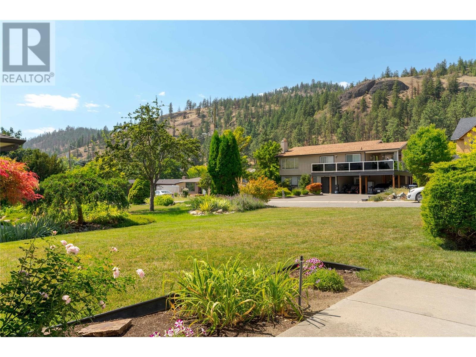 325 Yates Road Kelowna