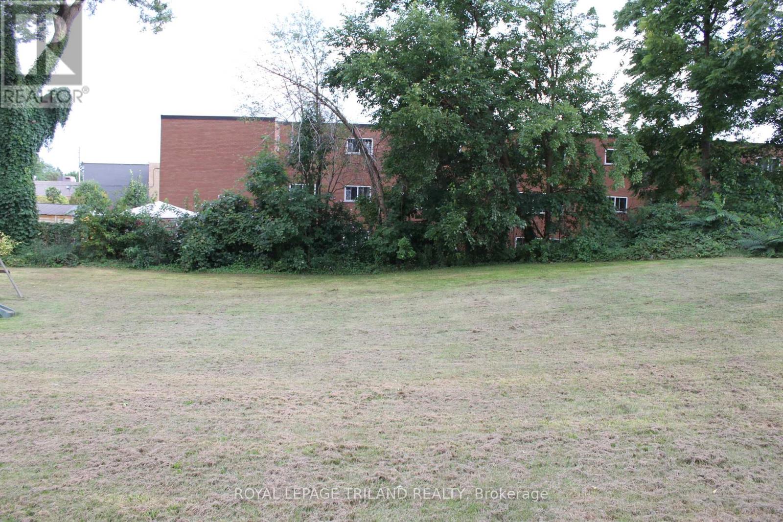 6566 Drummond Road, Niagara Falls (Dorchester), Ontario  L2G 4N7 - Photo 8 - X9251133