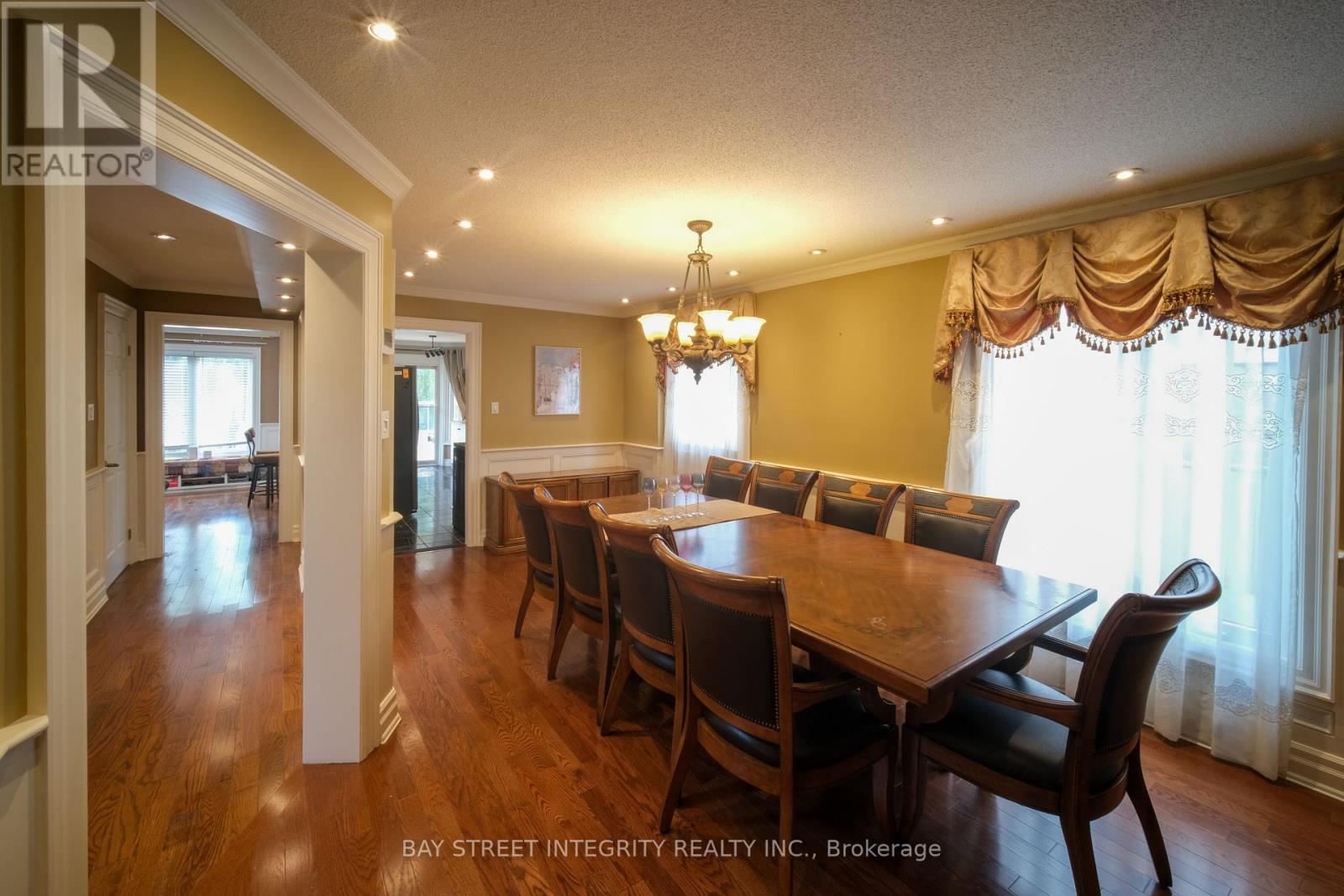 3645 Ingram Road, Mississauga (Erin Mills), Ontario  L5L 4N7 - Photo 3 - W9251488