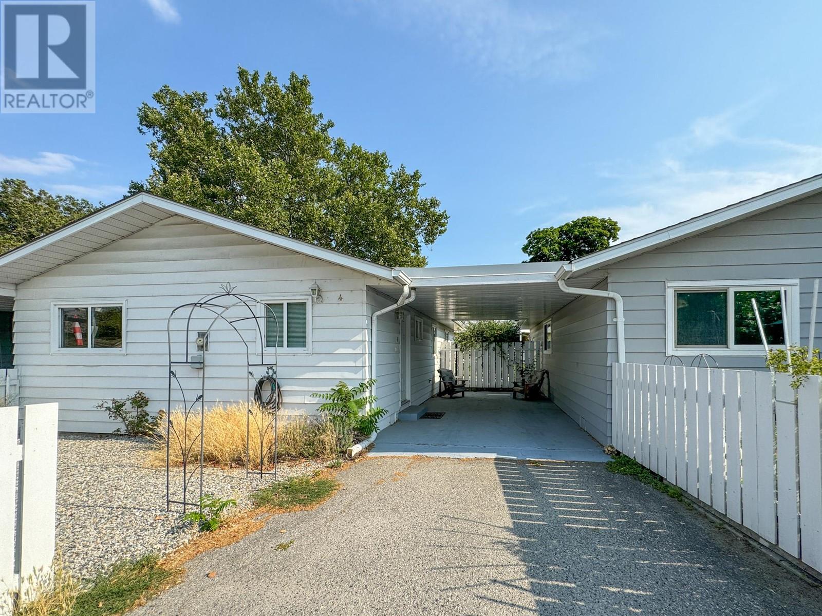 624 Young Street Unit# 4-, penticton, British Columbia