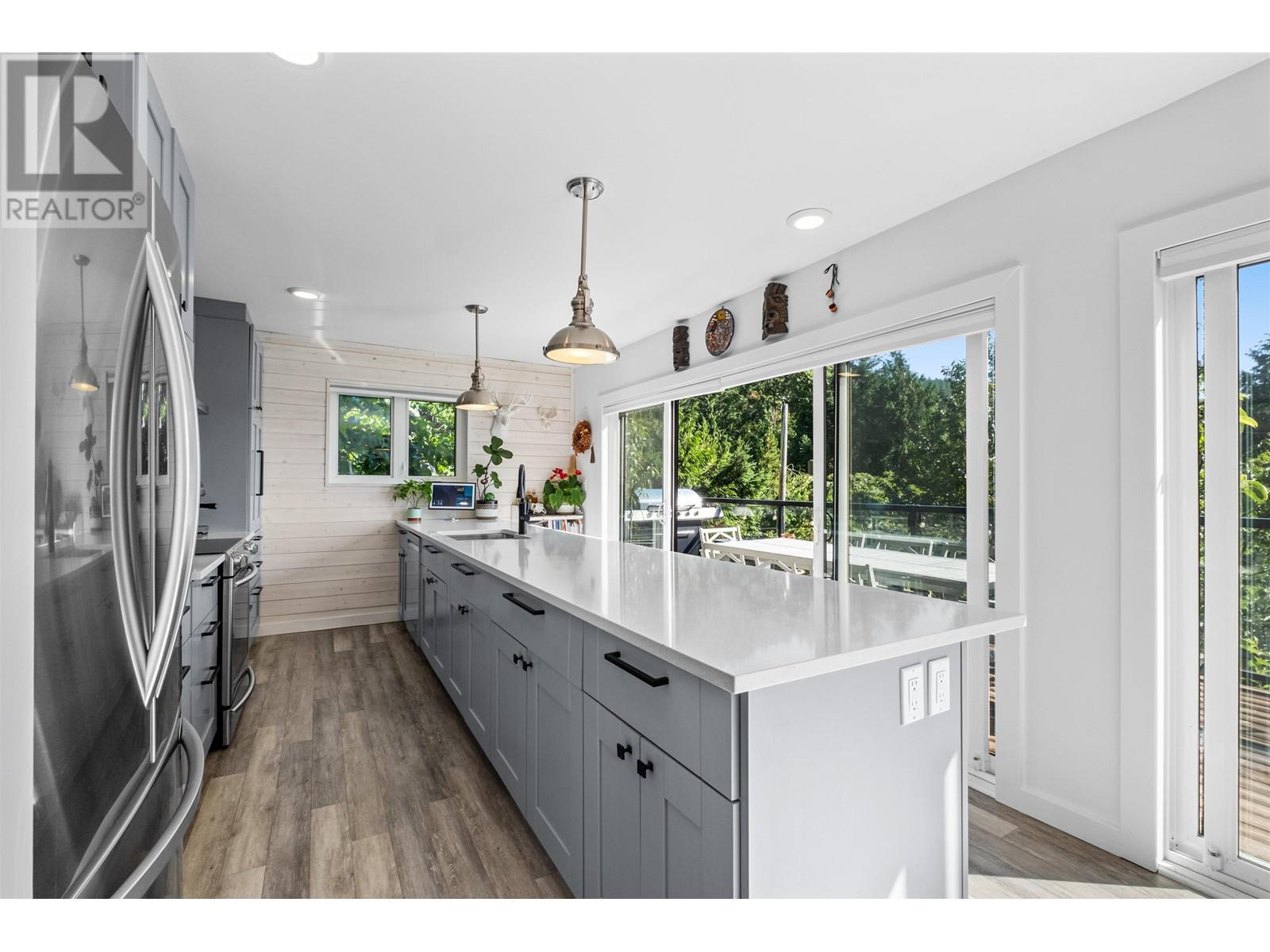 955 Windjammer Road, Bowen Island, British Columbia  V0N 1G2 - Photo 10 - R2914707
