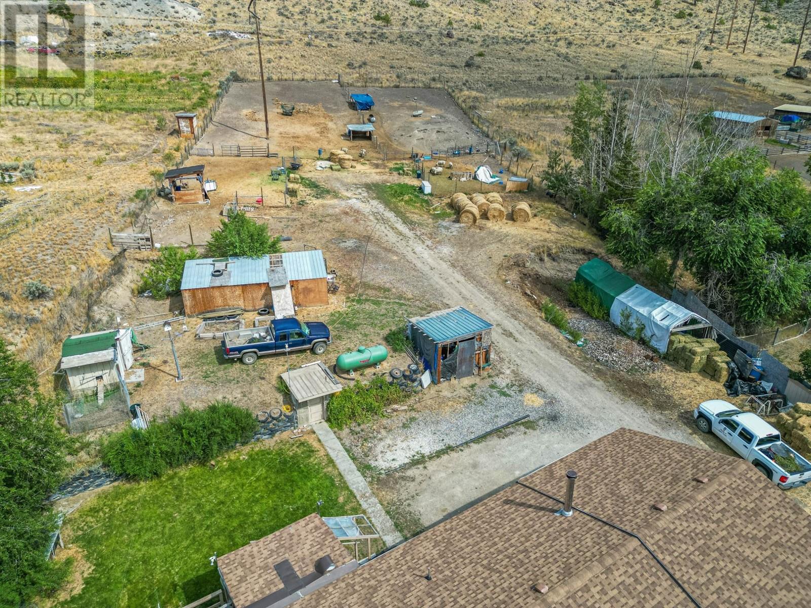 4060 Hills Frontage Rd, Cache Creek, British Columbia  V0K 1H1 - Photo 2 - 180333