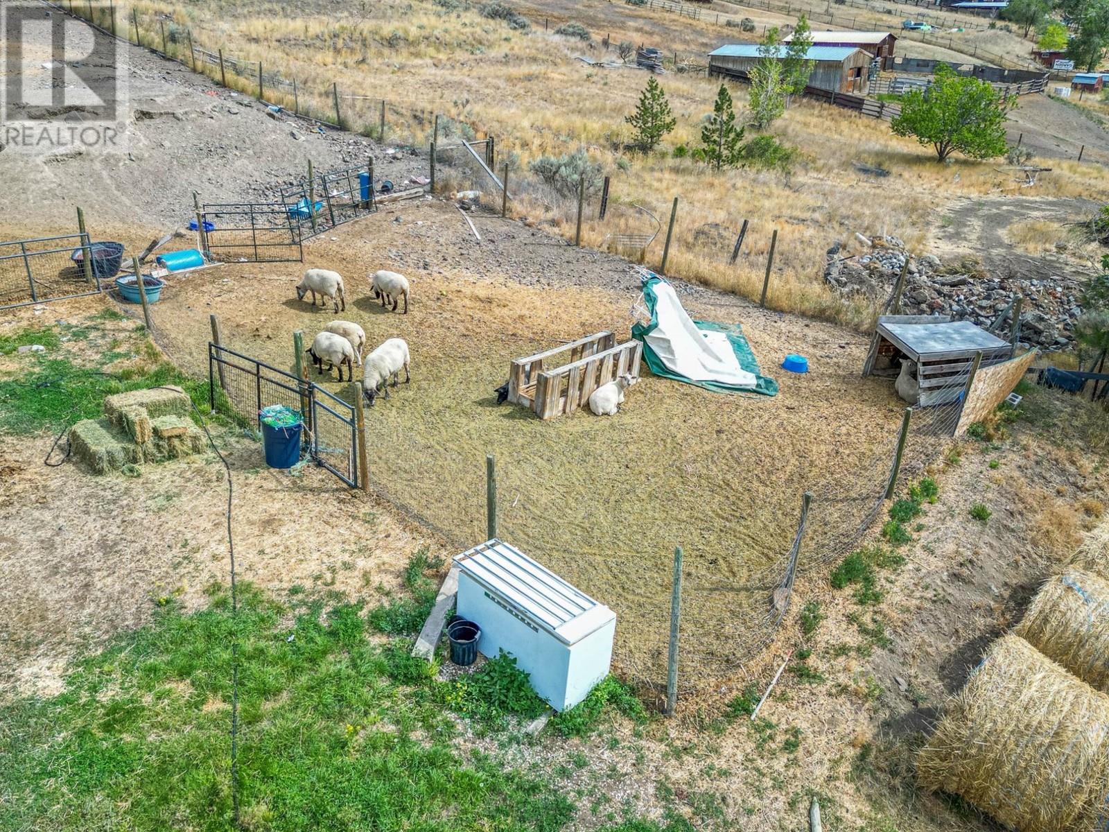 4060 Hills Frontage Rd, Cache Creek, British Columbia  V0K 1H1 - Photo 37 - 180333