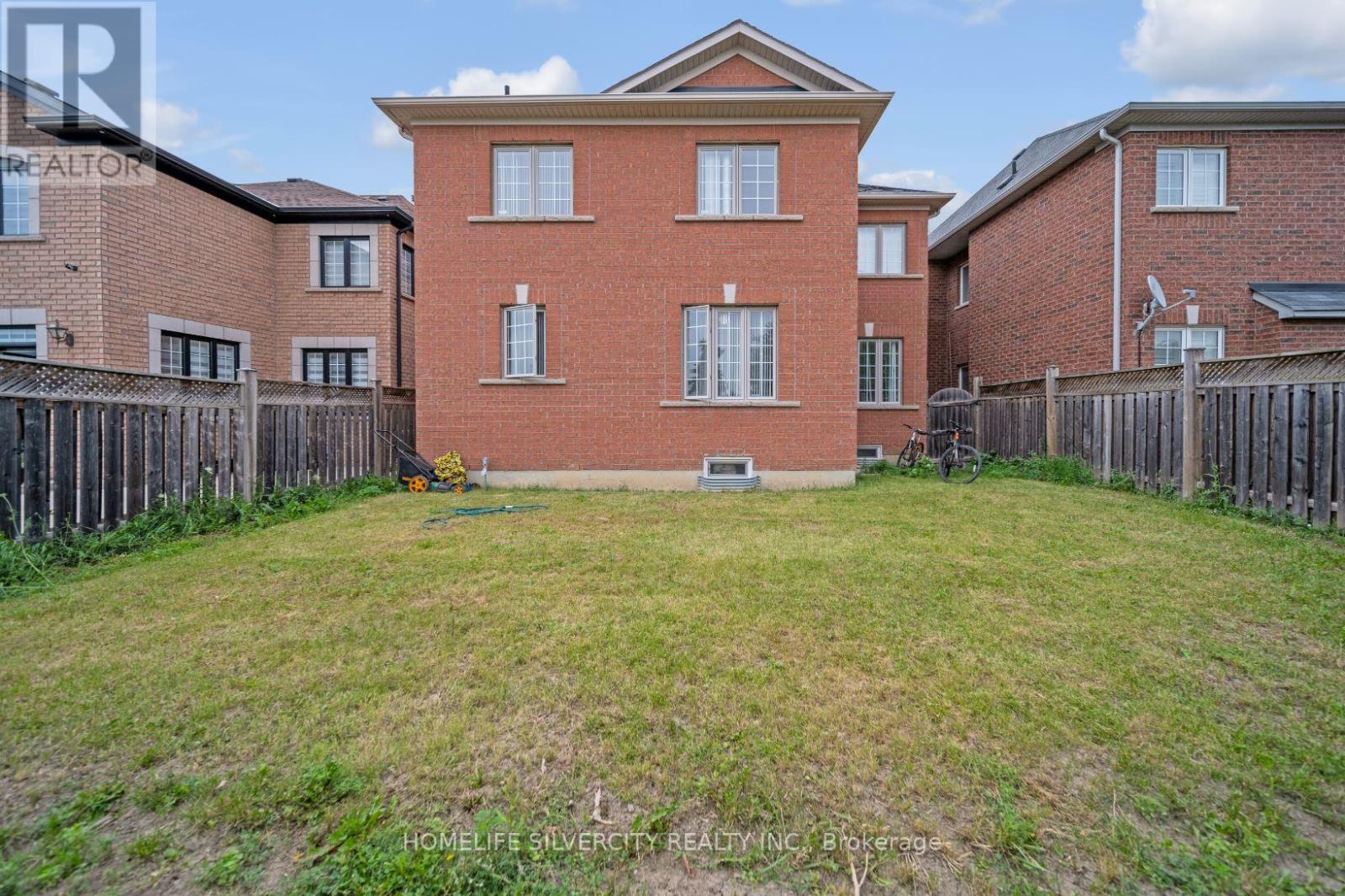 36 Beckenham Road, Brampton (Bram East), Ontario  L6P 2L7 - Photo 34 - W9252386