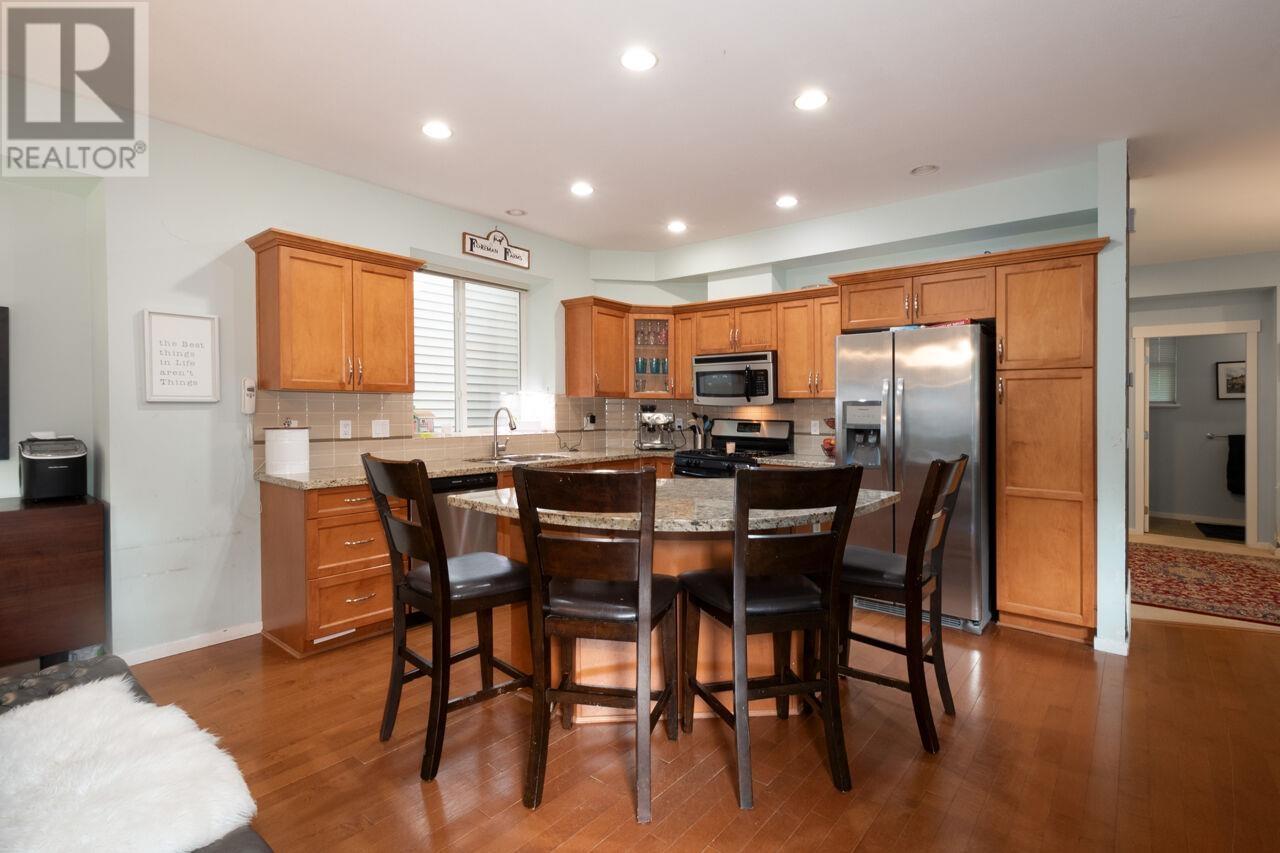 99 Maple Drive, Port Moody, British Columbia  V3H 2Y2 - Photo 7 - R2914344