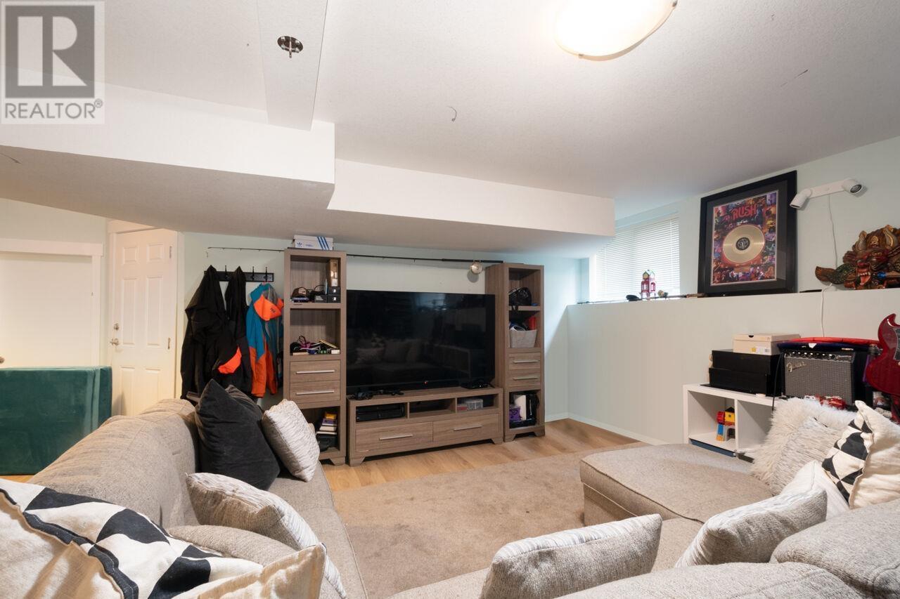 99 Maple Drive, Port Moody, British Columbia  V3H 2Y2 - Photo 19 - R2914344