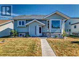 48 West Boothby Crescent West Valley, Cochrane, Ca