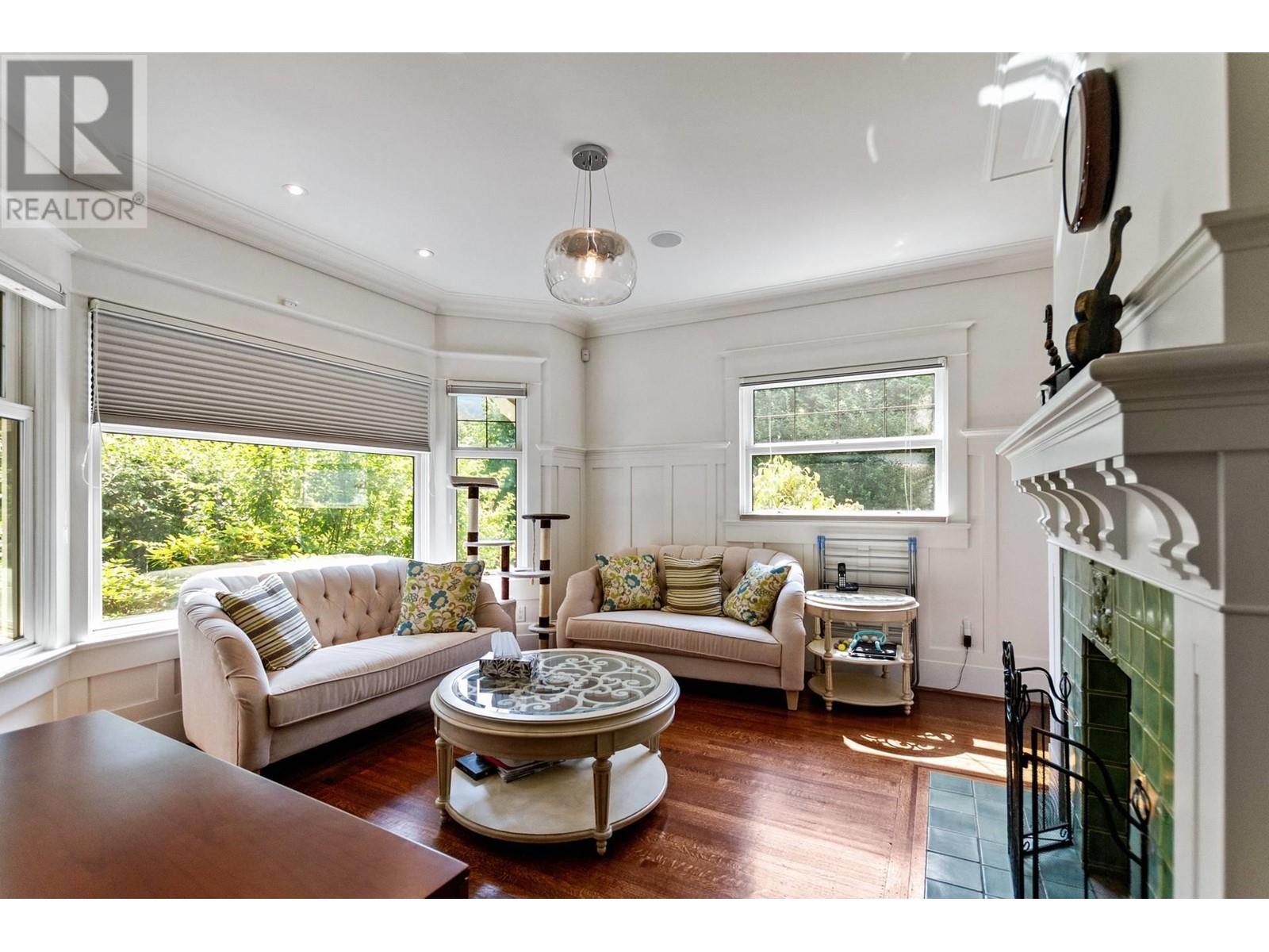 Listing Picture 4 of 36 : 3835 SELKIRK STREET, Vancouver / 溫哥華 - 魯藝地產 Yvonne Lu Group - MLS Medallion Club Member