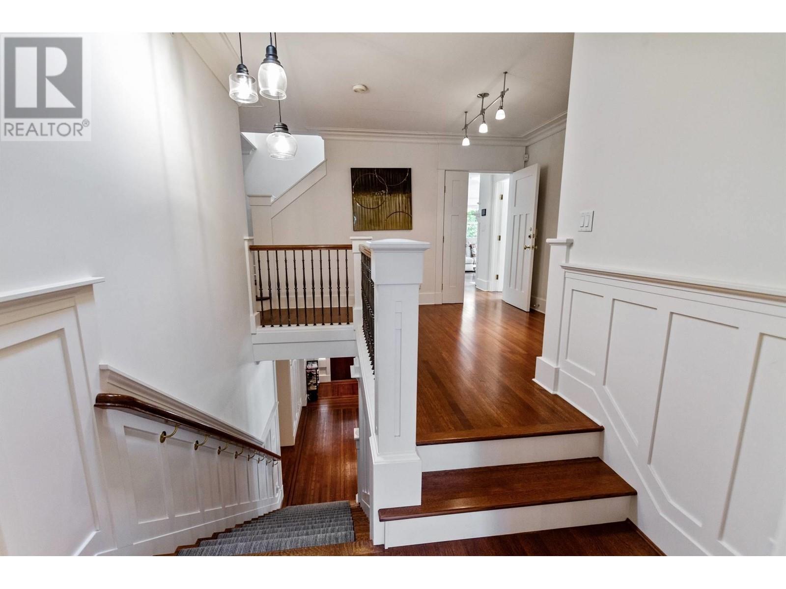 Listing Picture 15 of 36 : 3835 SELKIRK STREET, Vancouver / 溫哥華 - 魯藝地產 Yvonne Lu Group - MLS Medallion Club Member