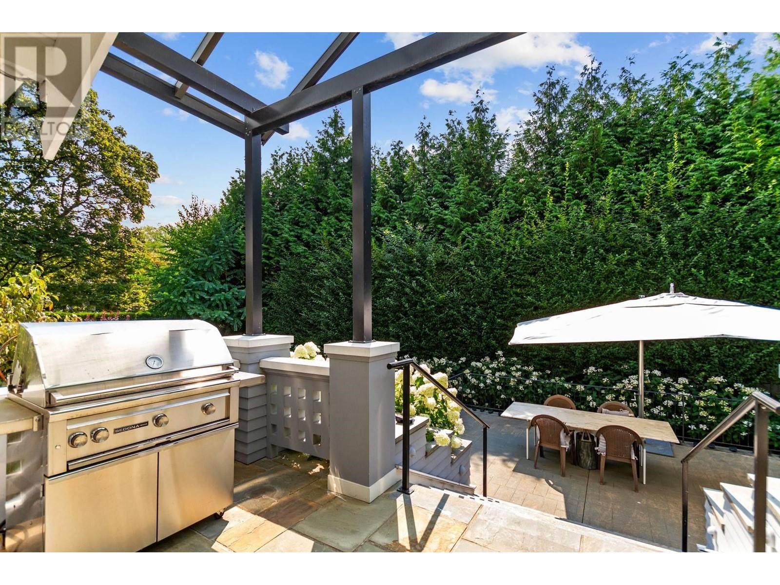 Listing Picture 8 of 36 : 3835 SELKIRK STREET, Vancouver / 溫哥華 - 魯藝地產 Yvonne Lu Group - MLS Medallion Club Member