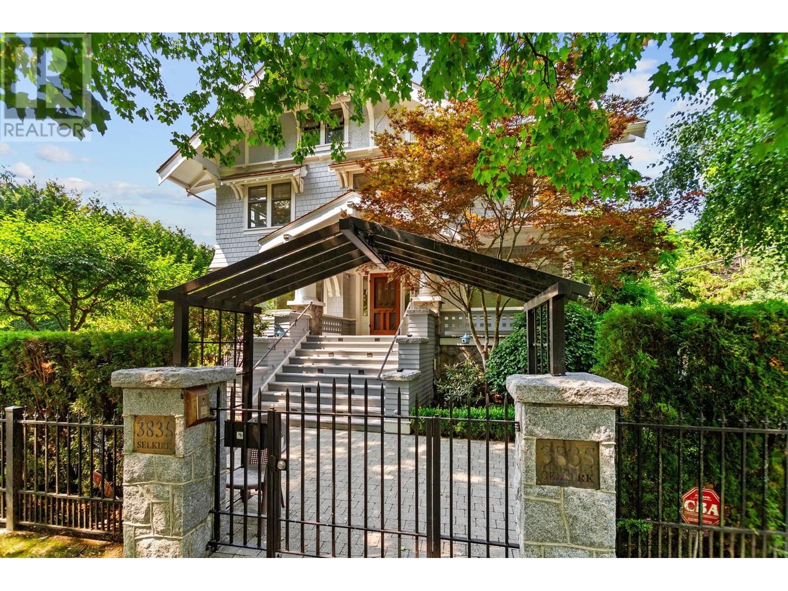 Listing Picture 2 of 36 : 3835 SELKIRK STREET, Vancouver / 溫哥華 - 魯藝地產 Yvonne Lu Group - MLS Medallion Club Member