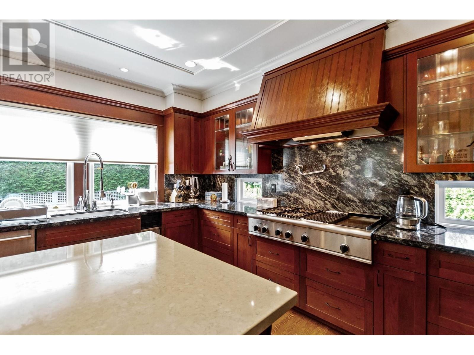 Listing Picture 13 of 36 : 3835 SELKIRK STREET, Vancouver / 溫哥華 - 魯藝地產 Yvonne Lu Group - MLS Medallion Club Member