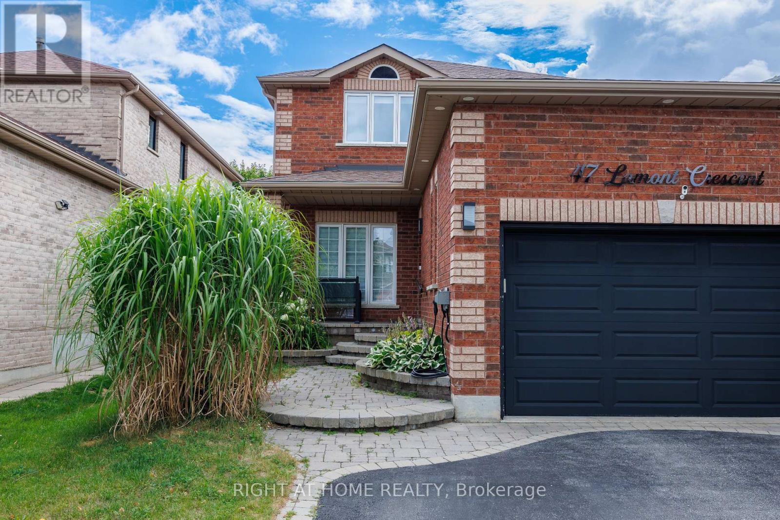 47 Lamont Crescent, Barrie (Ardagh), Ontario  L4N 2H3 - Photo 3 - S9252562