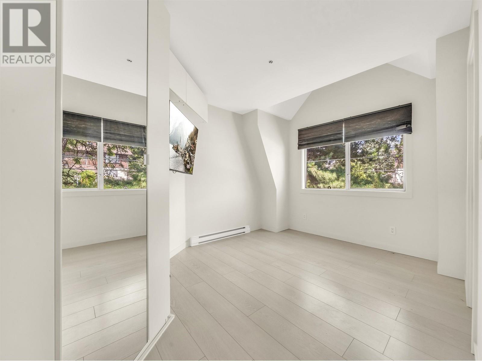 307 918 Roderick Avenue, Coquitlam, British Columbia  V3K 1R1 - Photo 11 - R2911255