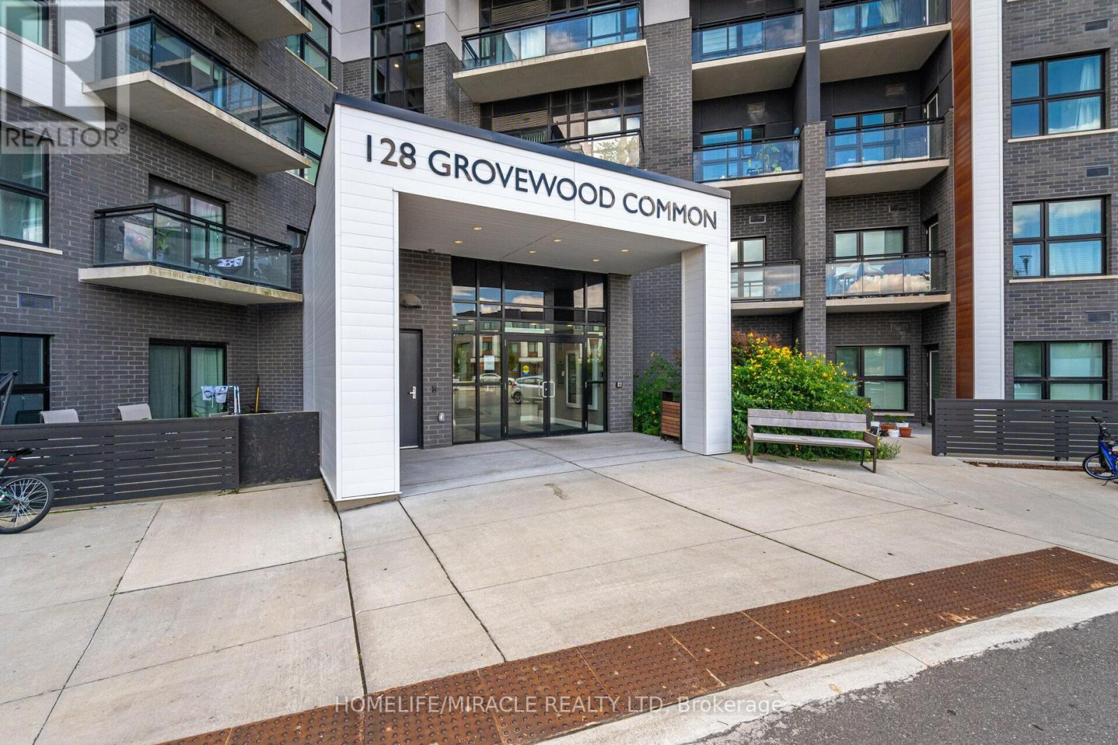 625 - 128 Grovewood Common, Oakville, Ontario  L6H 0X3 - Photo 2 - W9252756