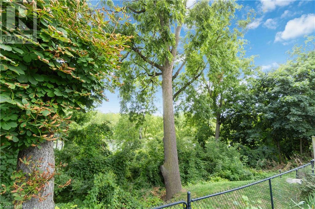 18 Rose Street, St. Catharines, Ontario  L2S 2W7 - Photo 35 - 40633145