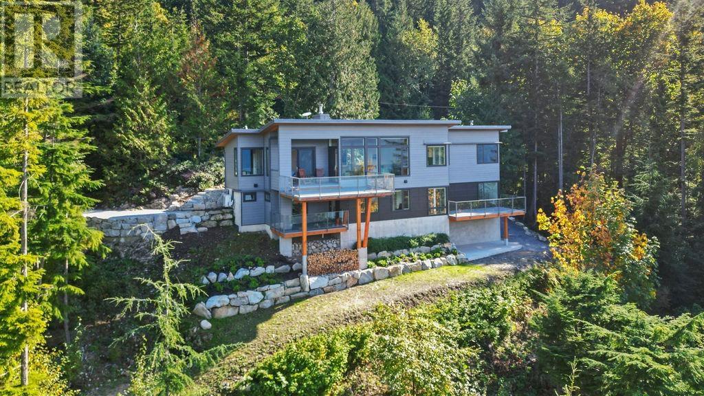 1135 COPPER DRIVE, britannia beach, British Columbia