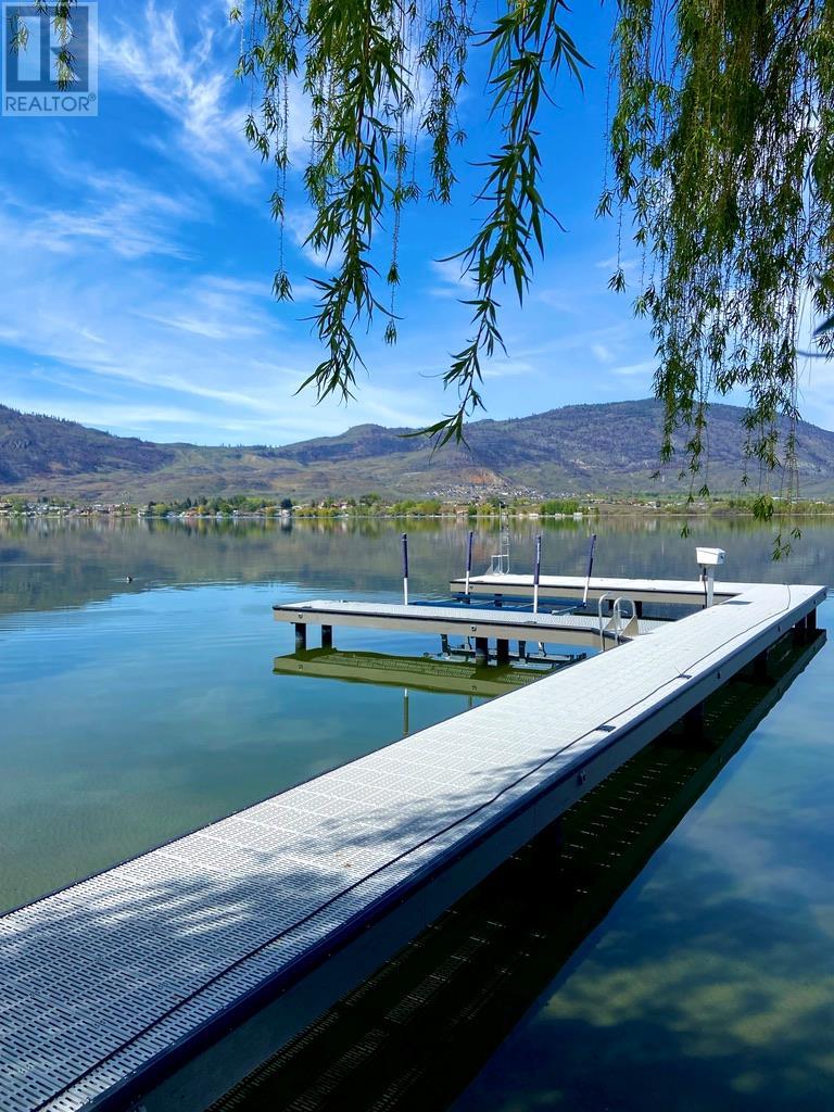 2414 Lakeshore Drive, Osoyoos, British Columbia  V0H 1V6 - Photo 2 - 10321722