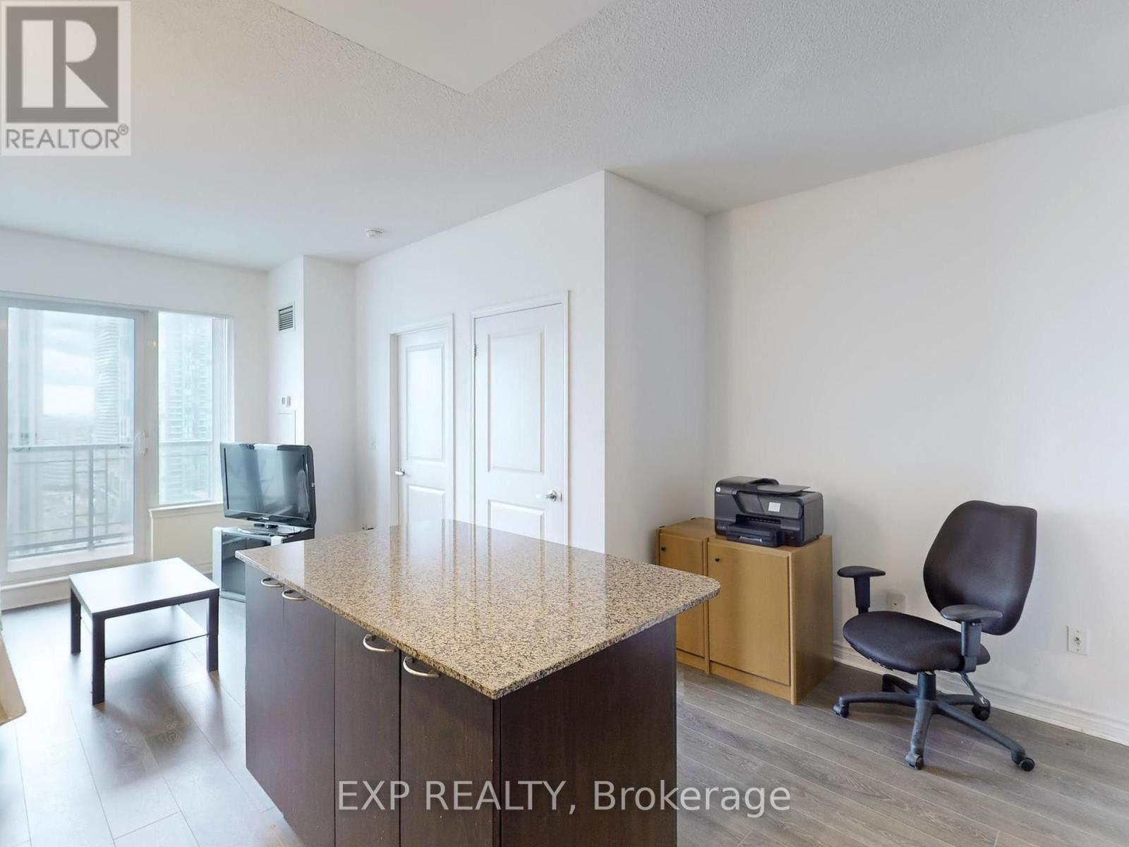 2207 - 385 Prince Of Wales Drive, Mississauga (City Centre), Ontario  L5B 0C6 - Photo 11 - W9252989