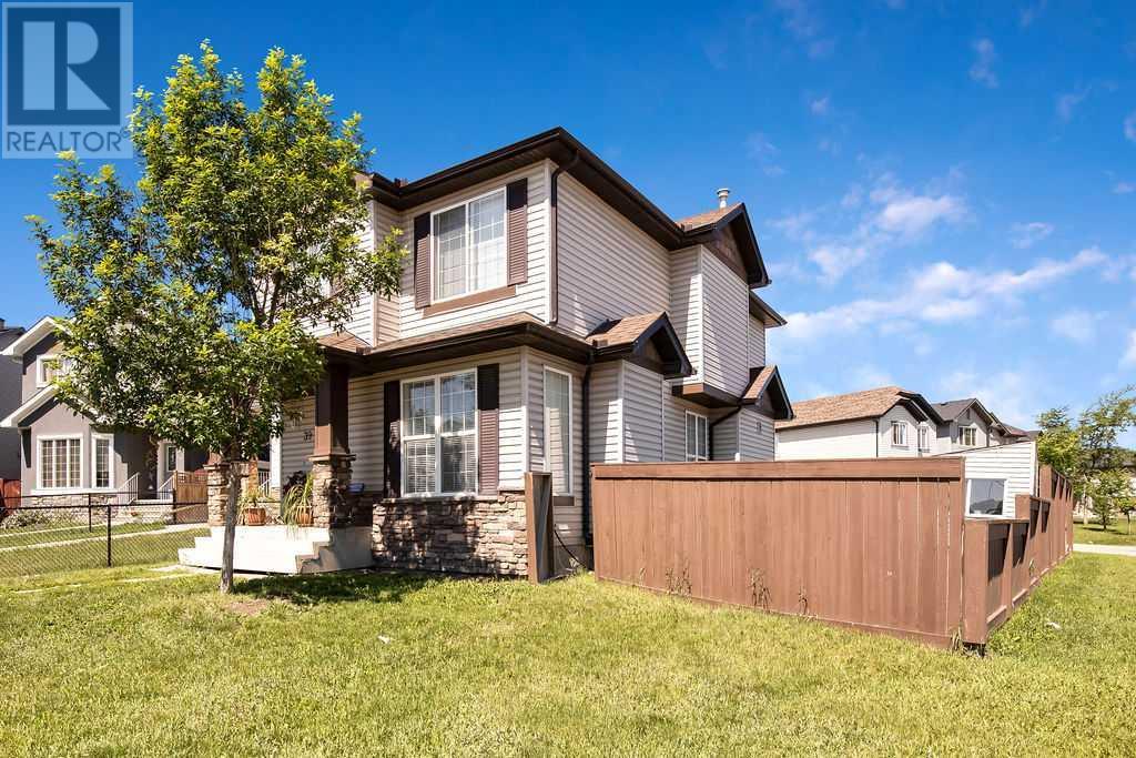 39 Saddlebrook Mews Ne, Calgary, Alberta  T3J 0B3 - Photo 2 - A2125447