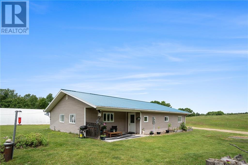 1786 Clarendon Road, Maberly, Ontario  K0H 2B0 - Photo 4 - 1397998