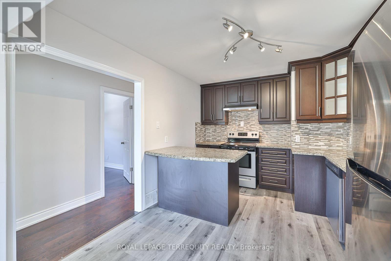 13 Bardwell Crescent, Toronto (Wexford-Maryvale), Ontario  M1R 1E1 - Photo 13 - E9253019