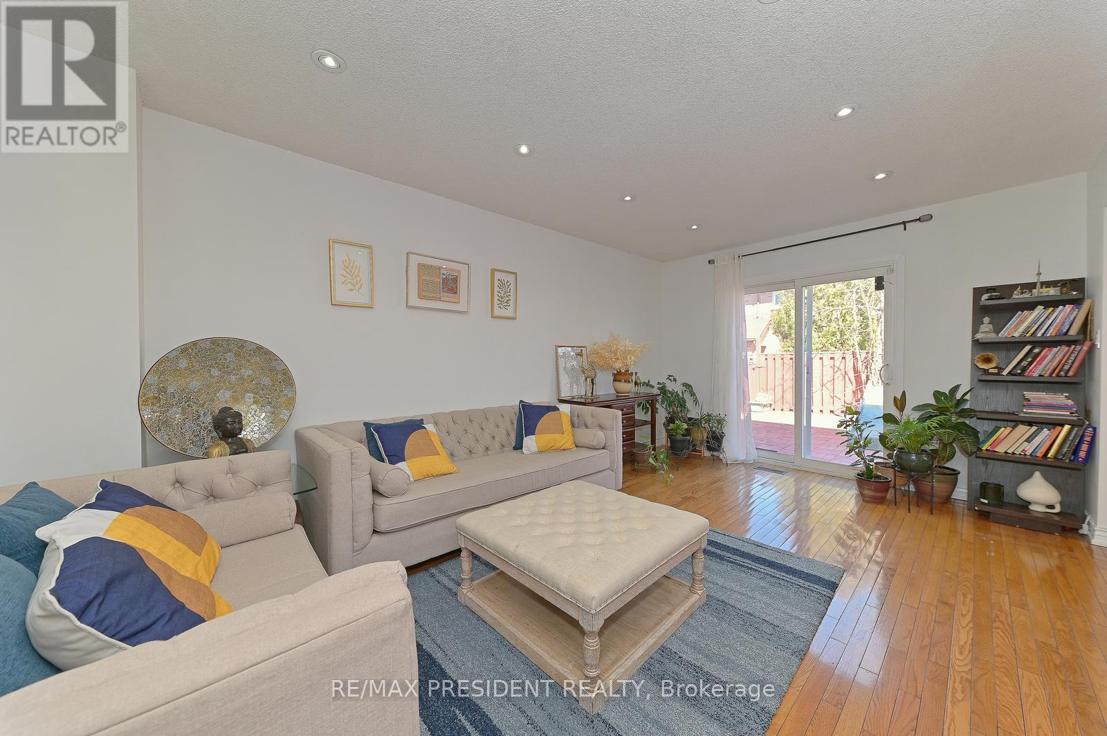 4 Morton Way W, Brampton (Fletcher's West), Ontario  L6Y 2R7 - Photo 14 - W9253210