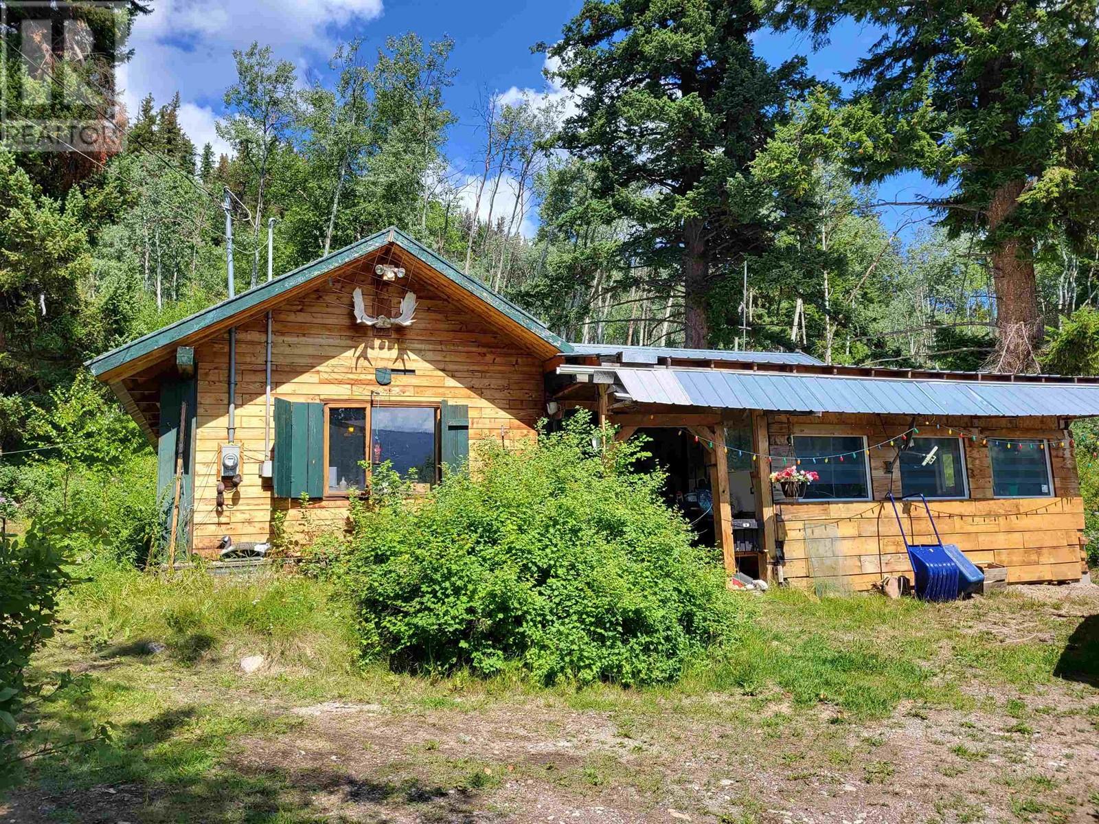 2840 FRANCOIS LAKE ROAD, Vanderhoof, British Columbia