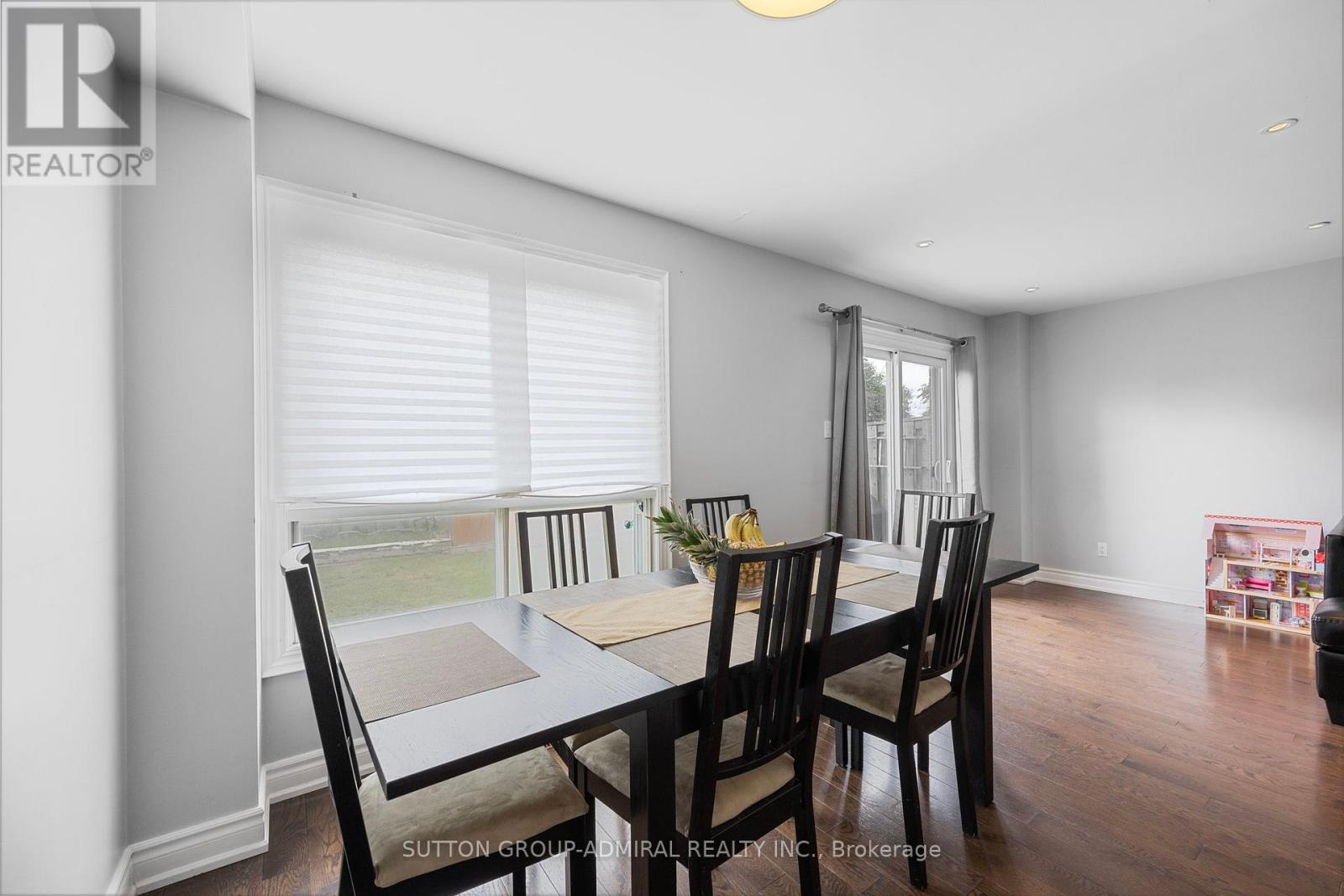 18 White Boulevard, Vaughan (Brownridge), Ontario  L4J 5Z3 - Photo 6 - N9253299