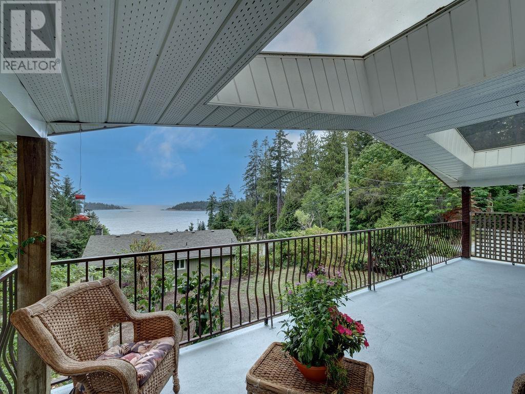 5446 WAKEFIELD ROAD, sechelt, British Columbia