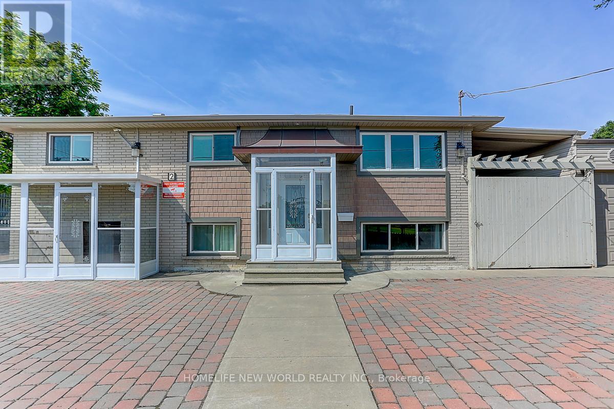 2 Lamberton Boulevard, Toronto (York University Heights), Ontario  M3J 1G4 - Photo 2 - W9253281