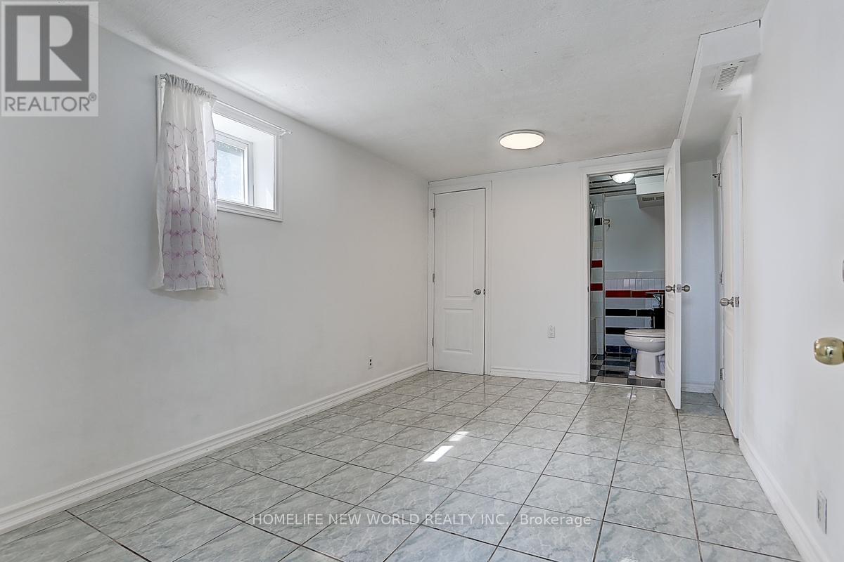 2 Lamberton Boulevard, Toronto (York University Heights), Ontario  M3J 1G4 - Photo 33 - W9253281