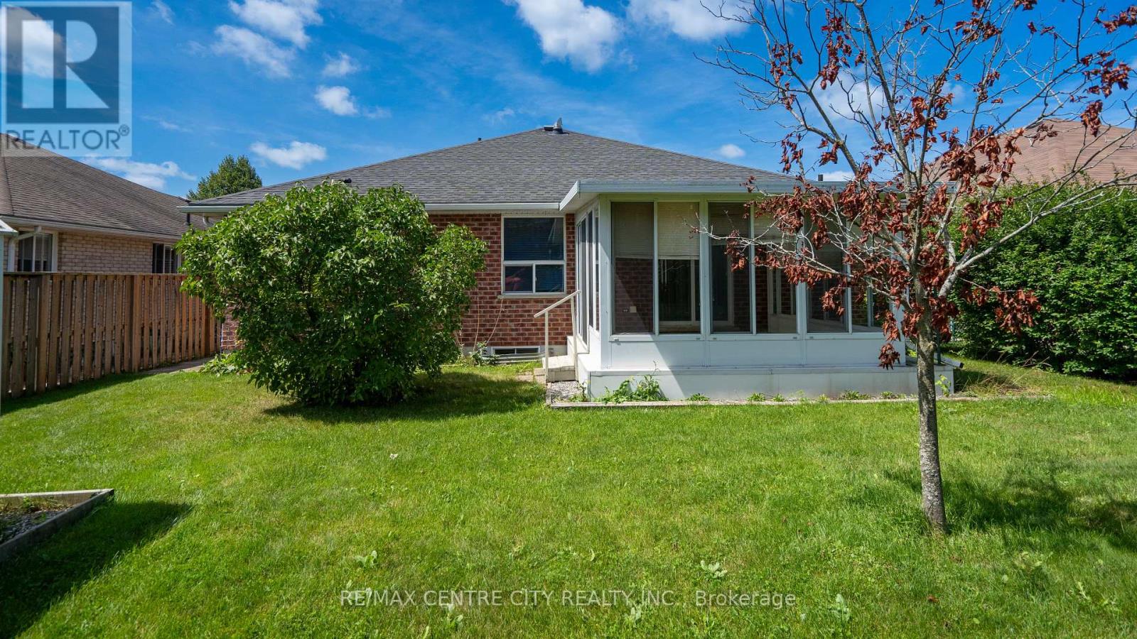 547 Agnes Drive, Strathroy-Caradoc, Ontario  N7G 4C9 - Photo 5 - X9253486