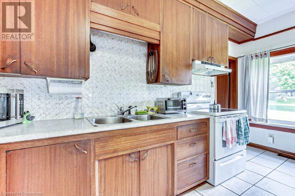 115 E Mcdowell Road, Glenshee, Ontario  N3Y 4J9 - Photo 5 - 40633398