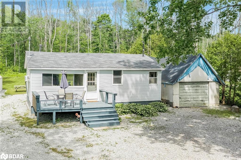 429 Robins Point Road, Tay, Ontario  L0K 2A0 - Photo 1 - 40633379