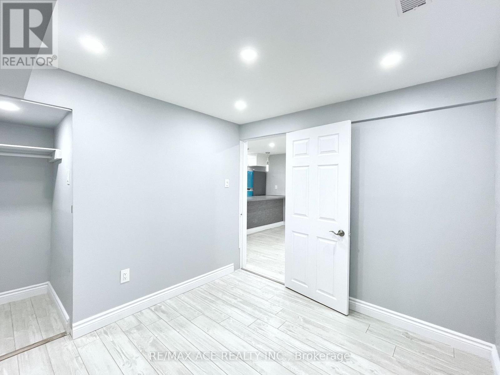 Lower - 3275 Trisha Downs, Mississauga (Mississauga Valleys), Ontario  L5A 2A6 - Photo 19 - W9253792