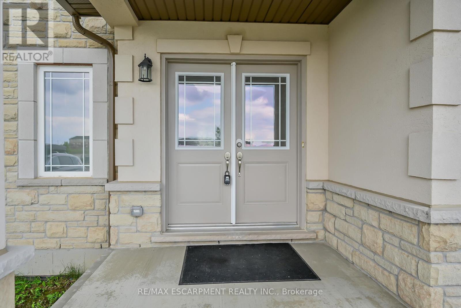 408 Dalgleish Trail, Hamilton (Stoney Creek Mountain), Ontario  L0R 1P0 - Photo 4 - X9253761