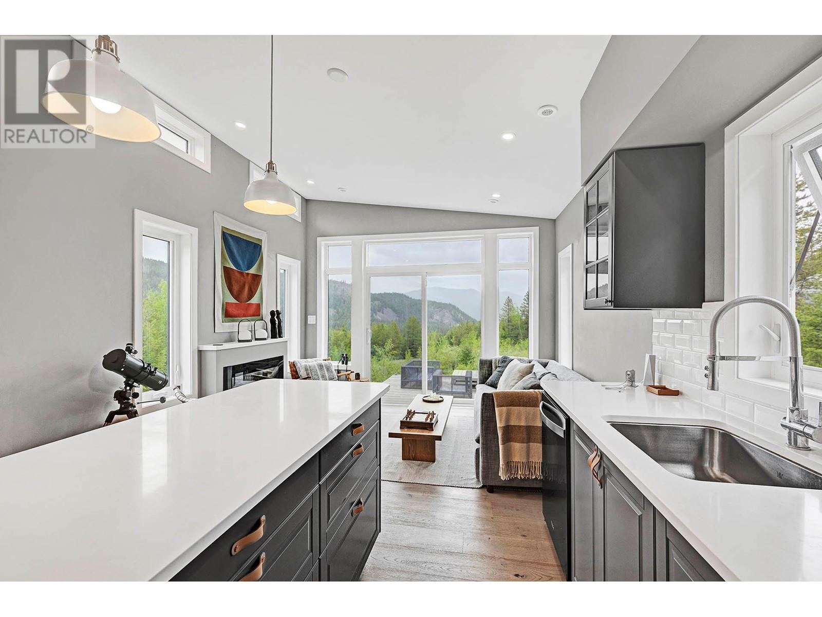 894 Hepburn Rd, Chase, British Columbia  V0E 1M1 - Photo 23 - 180350