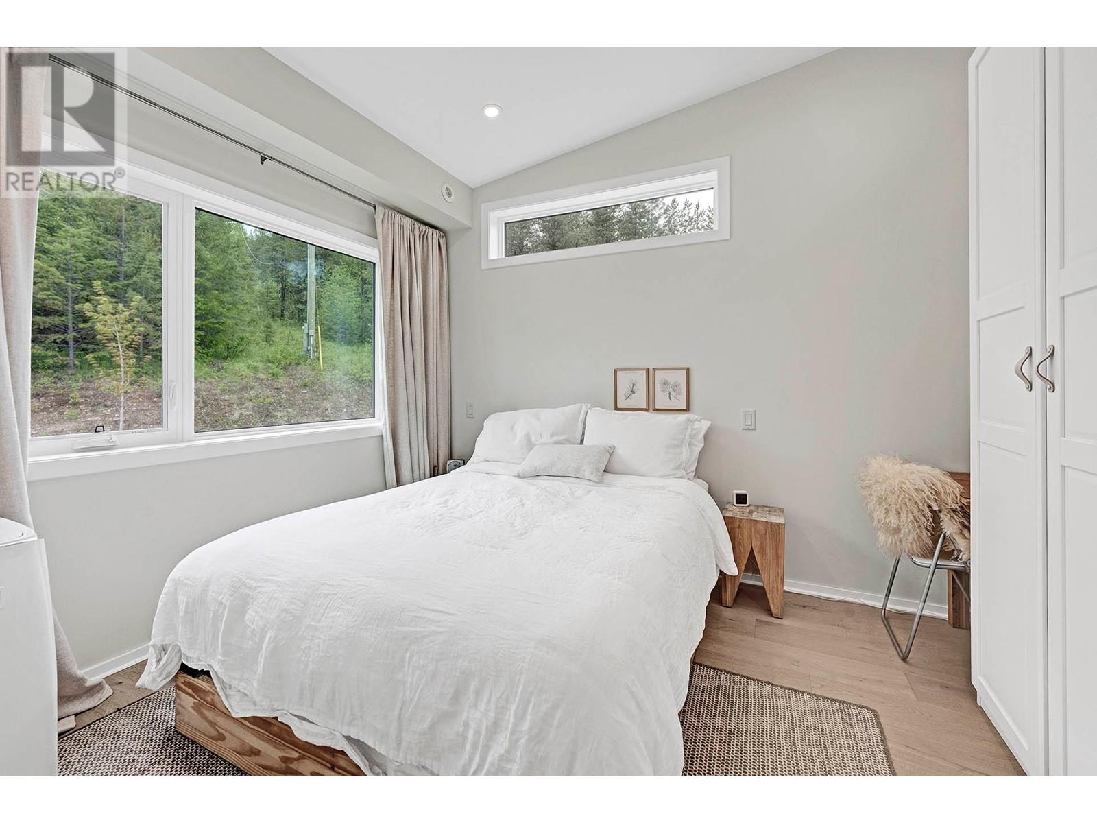 894 Hepburn Rd, Chase, British Columbia  V0E 1M1 - Photo 6 - 180350