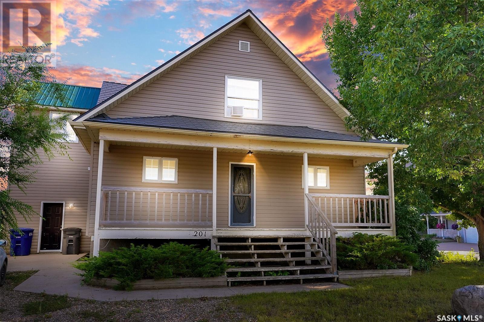 201 5th AVENUE, caronport, Saskatchewan