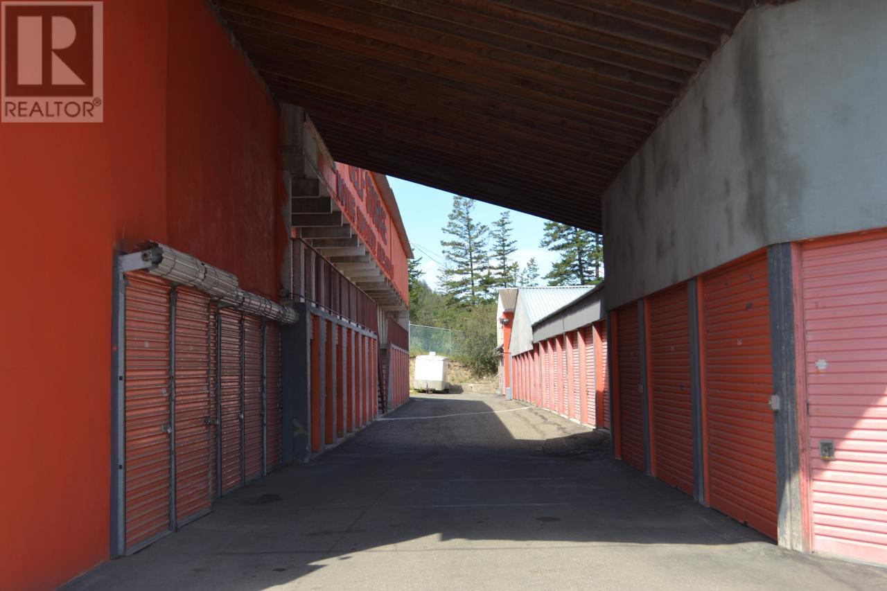 2095 Trans Canada Highway, Kamloops, British Columbia   - Photo 24 - 180039