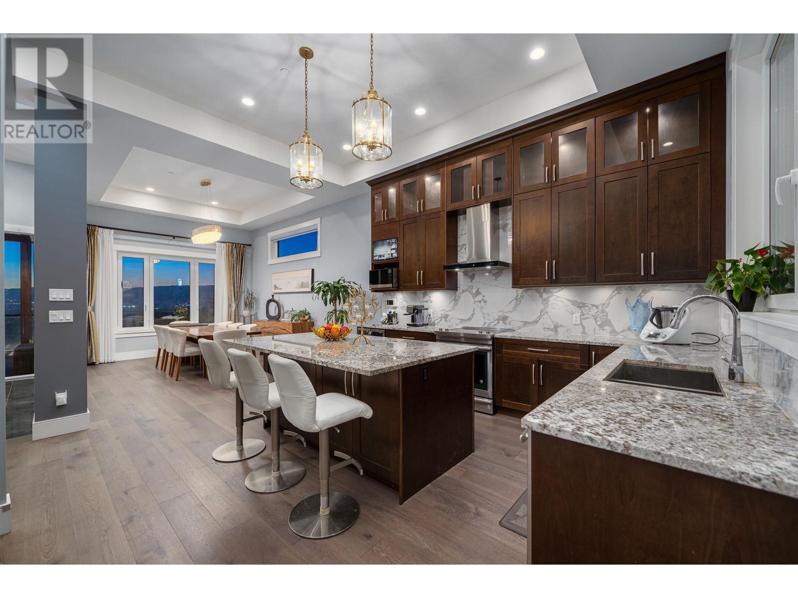 10900 Carmichael Street, Maple Ridge, British Columbia  V2W 0H3 - Photo 9 - R2915062